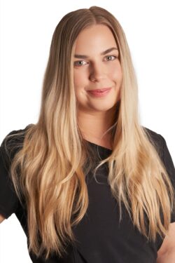 Kelowna-Dentist-Advance-Dental-Kristen